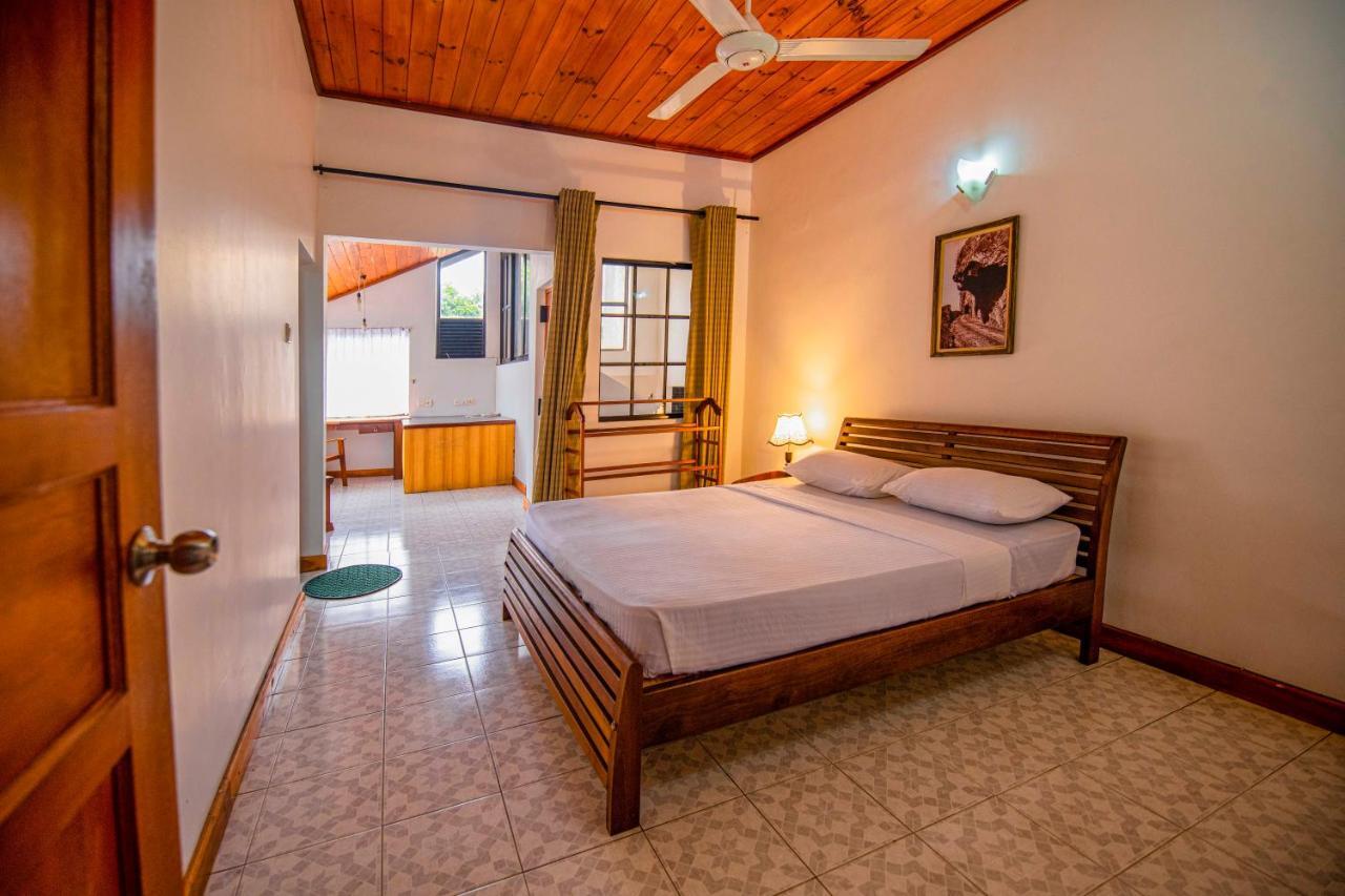 Aa Bungalow Канди Экстерьер фото
